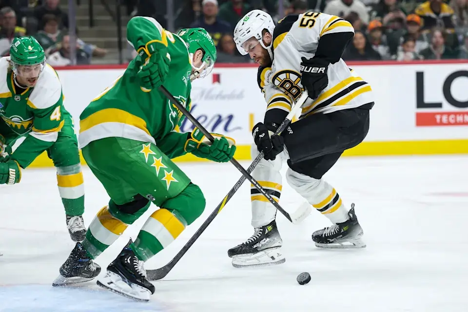 Former Bruins Forward Struggling to Find Footing With New Team