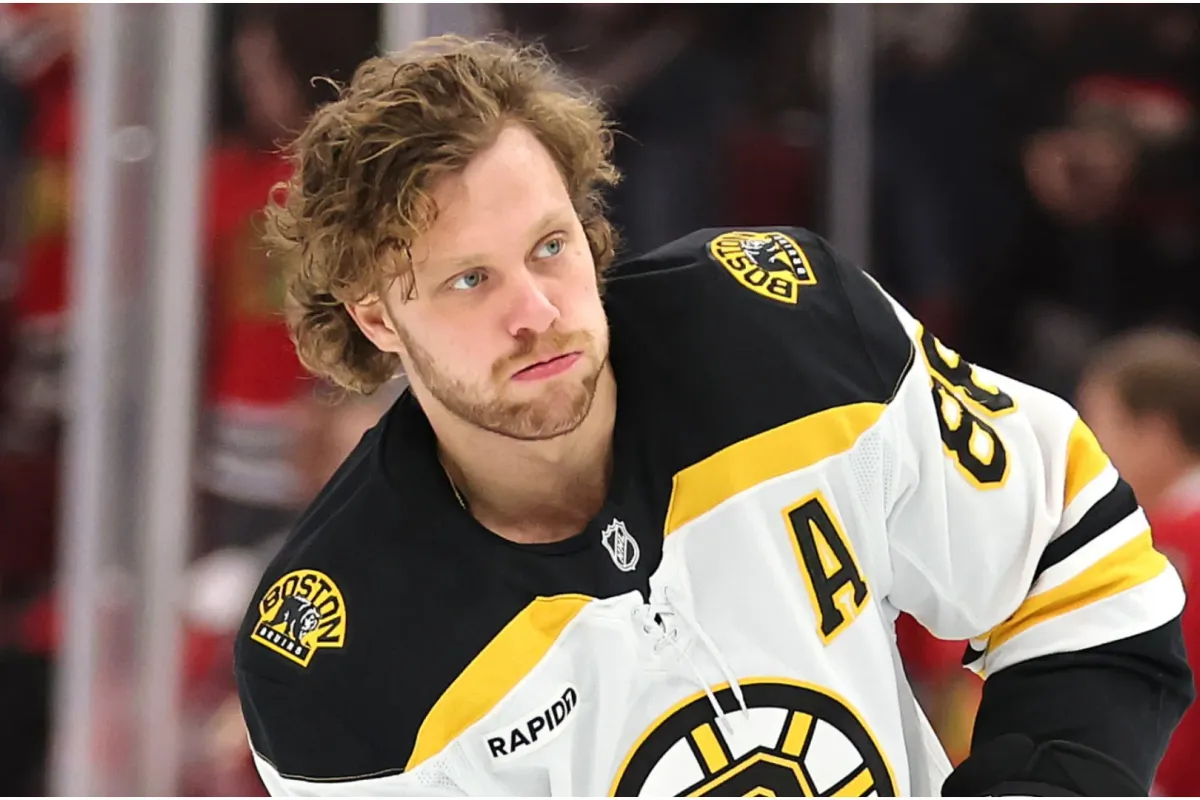 Is David Pastrňák Part of the Problem? Bruins Coach Sturm Hints at Roster Shake-Up